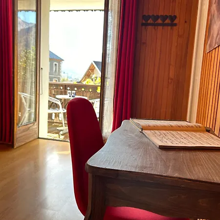 فندق Les Tilleuls Le Biot